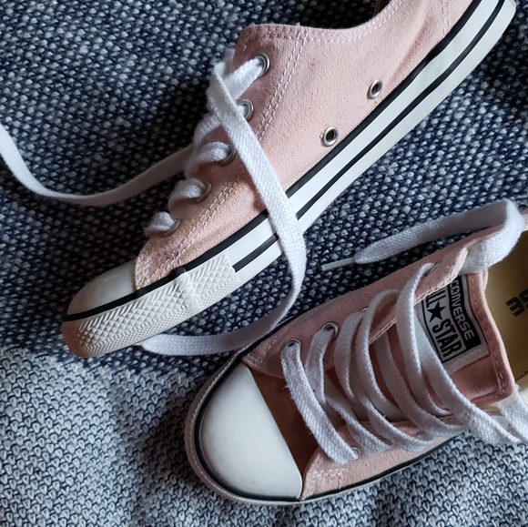 Pink Converse Chucks - Picture 2 of 7